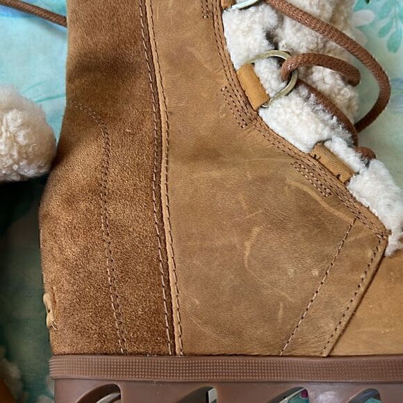 Sorel Joan of Arctic Wedge II Sherpa Tie Boots - 8 Camel - Picture 12 of 16